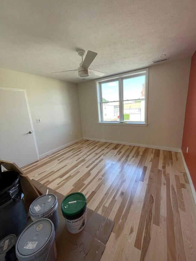 Dormitorio - 1306 Pennsylvania Ave