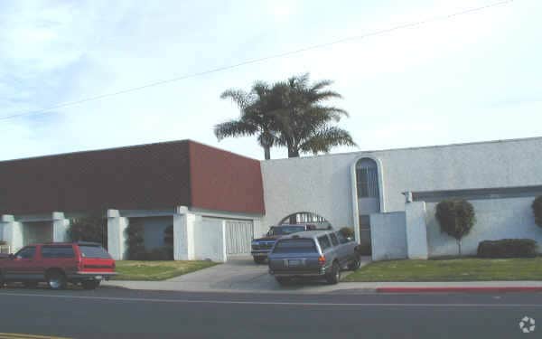 Building Photo - 1020 N H St