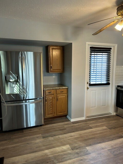 Foto del edificio - 156 Sylvan Dr