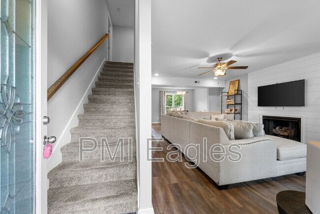 Building Photo - 129 Schroer Rd