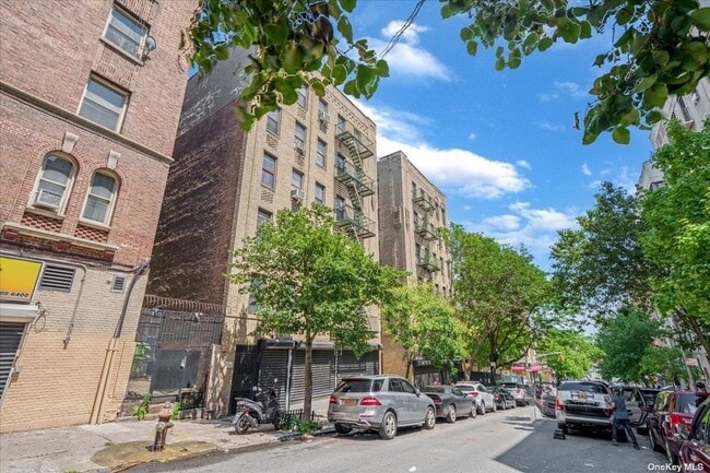 Building Photo - 185 E 163rd St