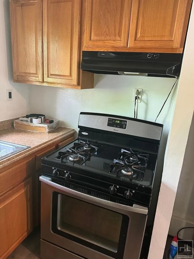 Building Photo - VAN NEST AVENUE