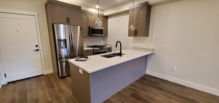 Building Photo - 22638 119 Av