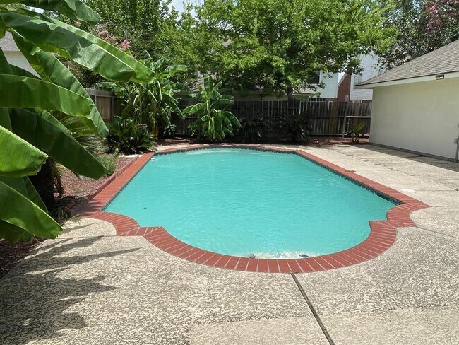 Foto del edificio - 20736 Fawnbrook Ct