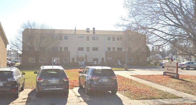 Foto del edificio - 904 E Milwaukee Ave