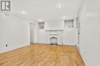 Building Photo - 483 Parkside Dr