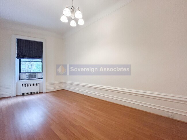 Foto del edificio - 320 W 106th St