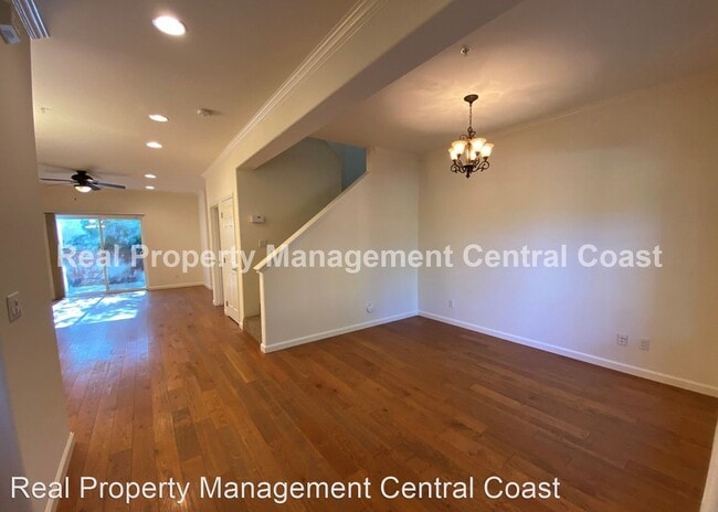 Building Photo - 3 br, 2.5 bath House - 627 Nicklaus Street...