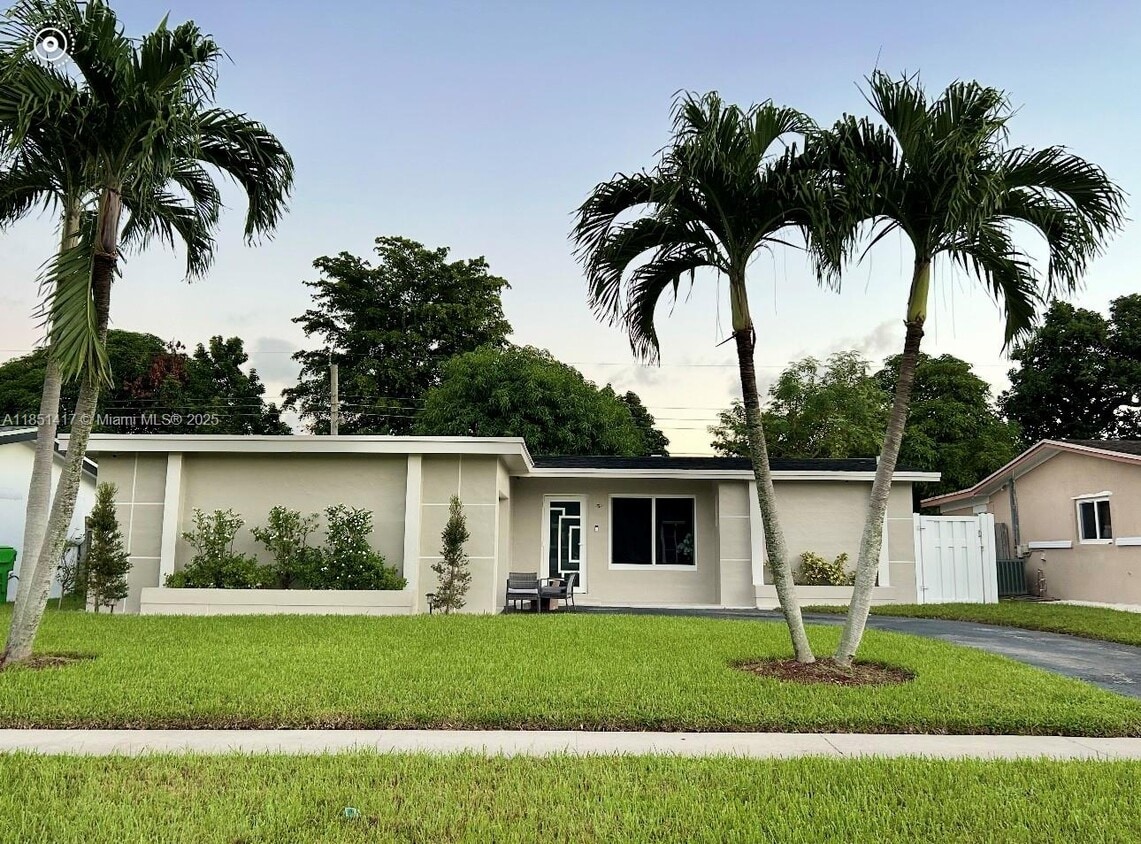 Primary Photo - 6531 NW 24th Pl