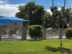 Building Photo - 8037 E Glenrosa Ave