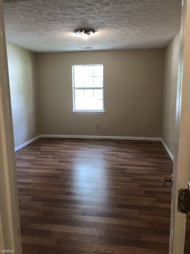 Building Photo - 3 br, 2 bath House - 1220 Gunbarrel Road