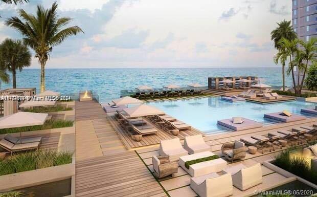 Primary Photo - 2301 Collins Ave