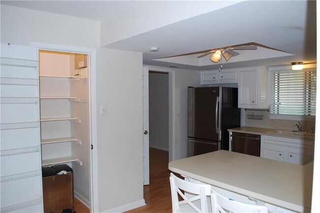 Building Photo - 3509 Pinnacle Rd