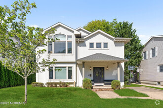 Building Photo - 230 Norwood Ave