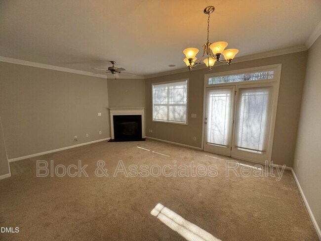 Foto del edificio - 4705 Lawhorn St