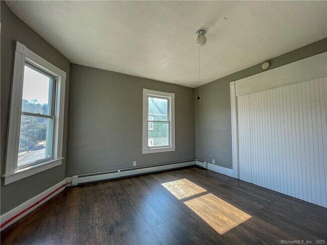 Building Photo - 70 Griggs St