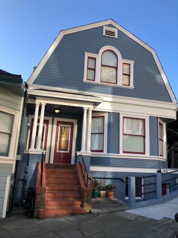 Building Photo - 181 Saturn St