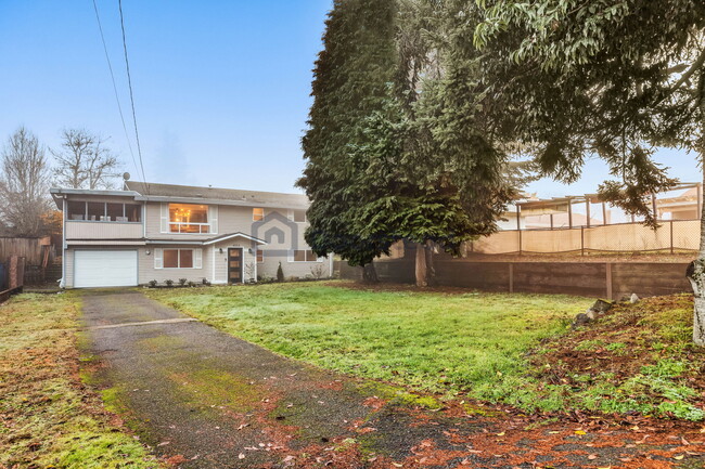 Building Photo - 4103 NE 2nd Pl