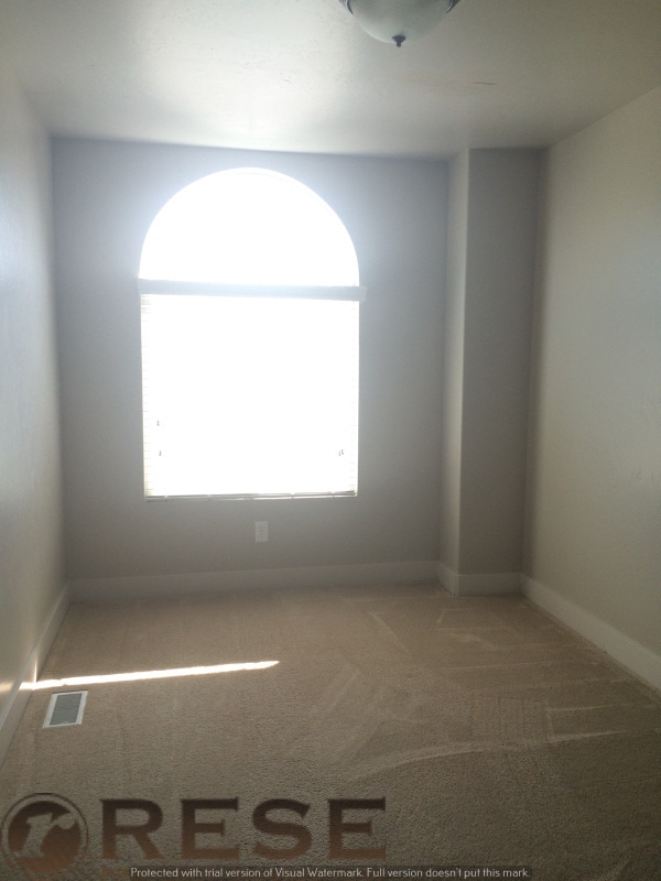 Building Photo - Awesome Lehi Townhouse w 1 car garage!