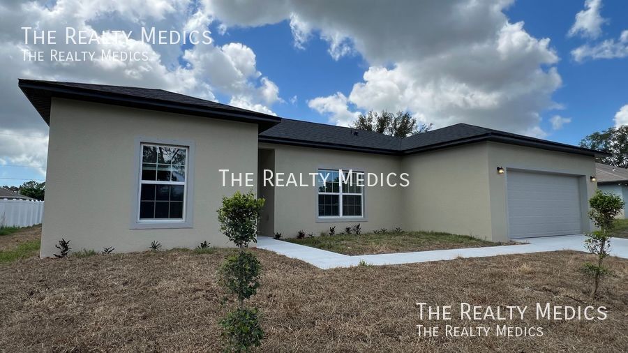 Foto principal - 736 Halton Ave SW