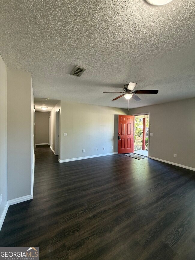 Foto del edificio - 73 Talbot Ct