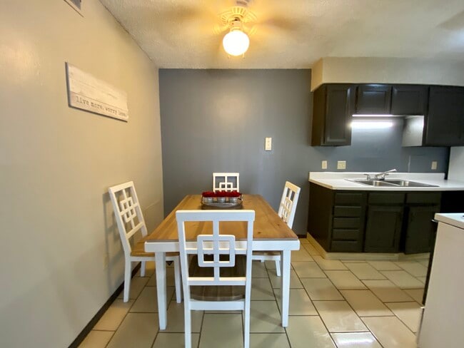 dining 2x1 - 21W at Wichita State