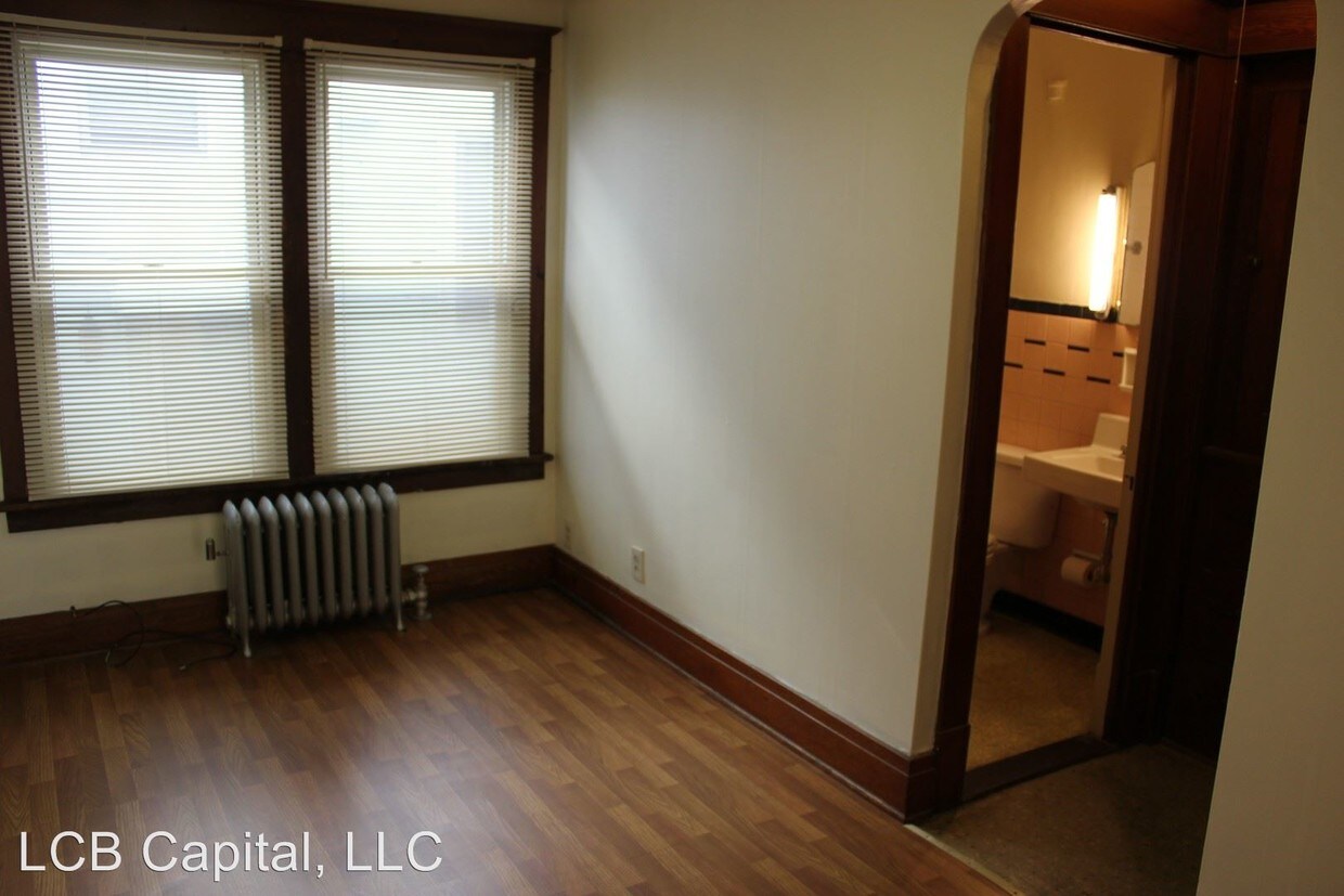 1558 Elmwood Ave, Buffalo, NY 14207 Condo for Rent in Buffalo, NY