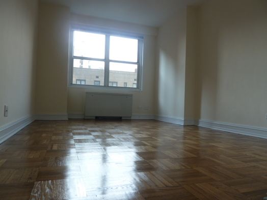 Building Photo - 885 8th Ave
