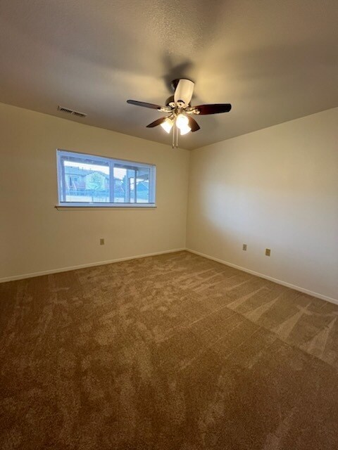 Foto del edificio - 274 Dunn Ct