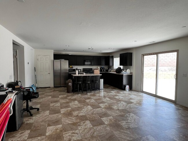 Foto del edificio - 16760 Meridian Ln