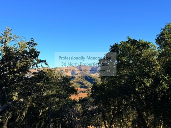 Foto del edificio - Experience Modern Comfort Surrounded by Nature