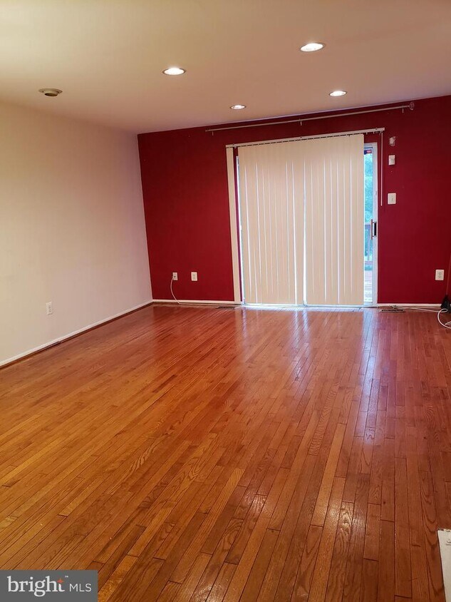 Foto principal - 6972 Rockfield Rd