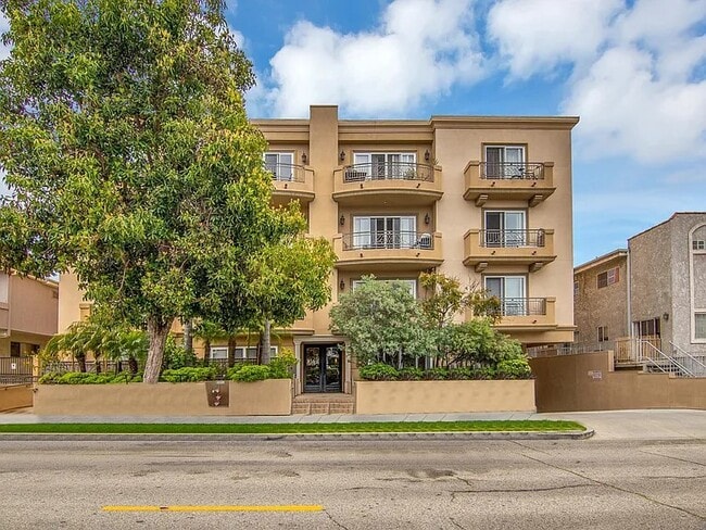 Foto del edificio - 1530 S Centinela Ave