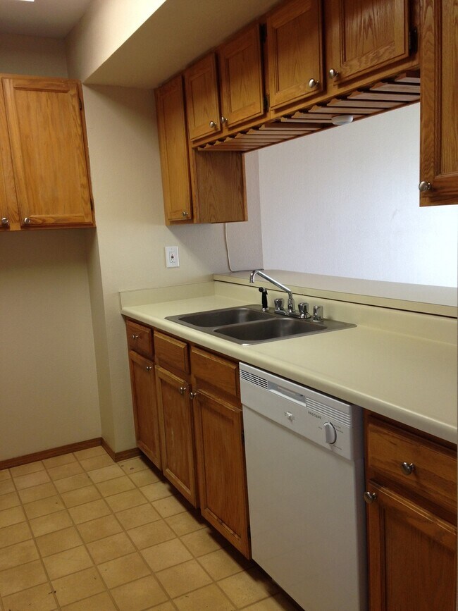 Foto del edificio - 4205 Hunting Meadows Cir