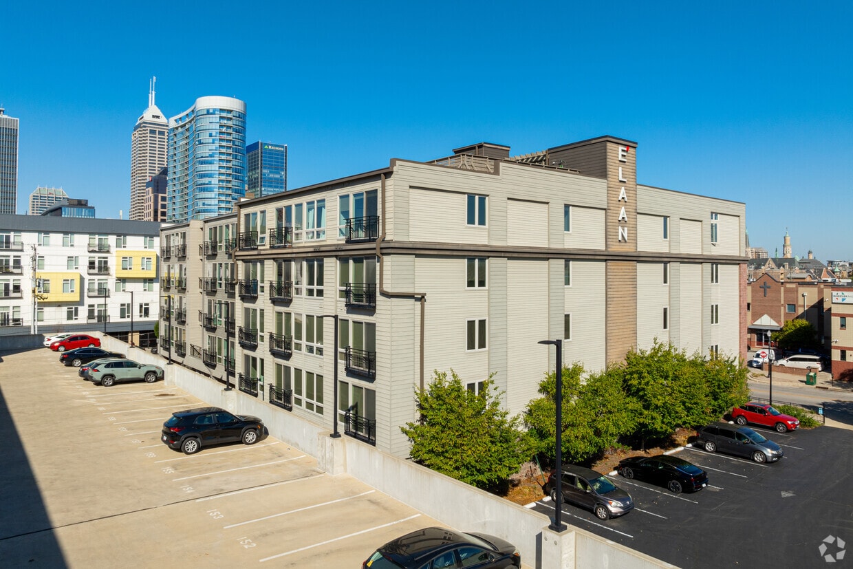 Primary Photo - The E'Laan