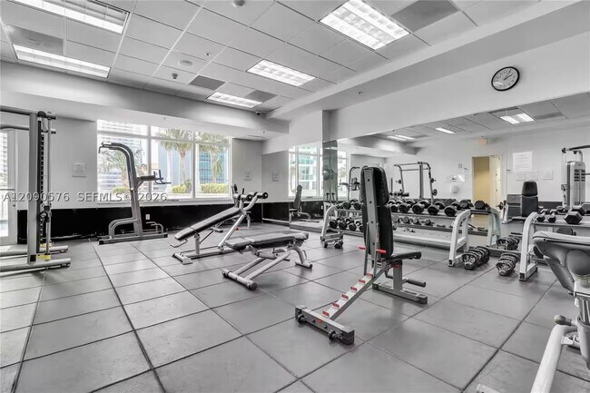Foto del edificio - 1200 Brickell Bay Dr