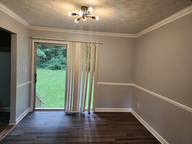 Building Photo - 6419 Valley Dale Dr
