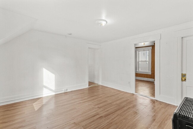 Building Photo - 278 Auburn St