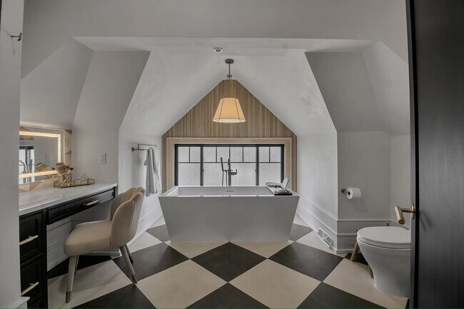 Foto del edificio - 827 Bird Ave
