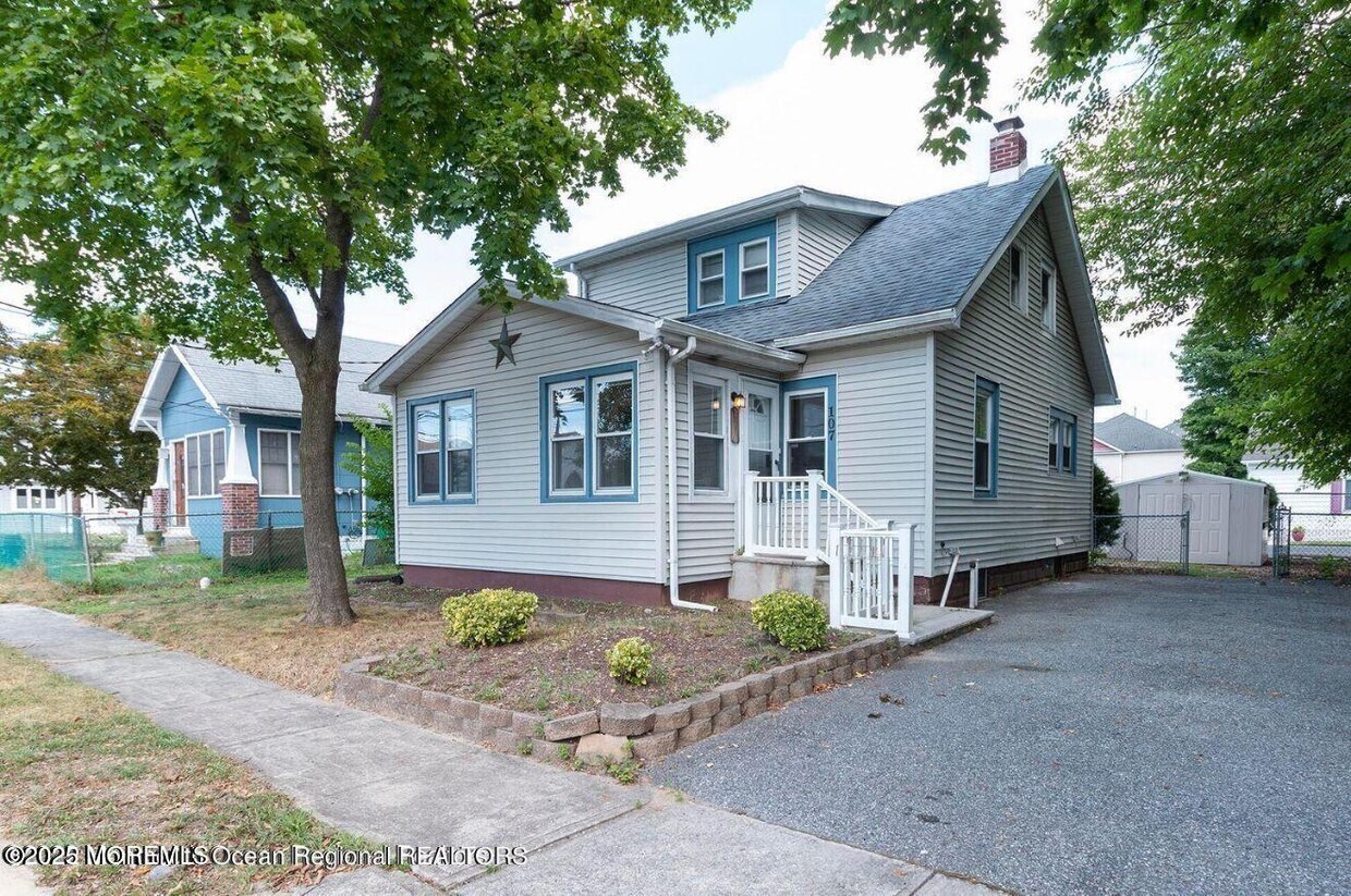 Foto principal - 107 Elm St