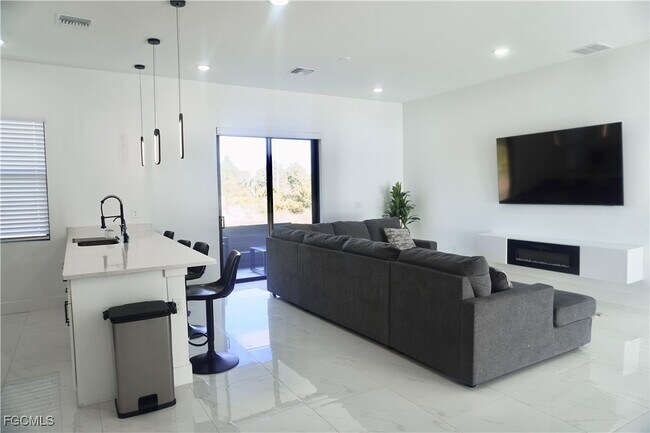 Foto del edificio - 2608 25th St W