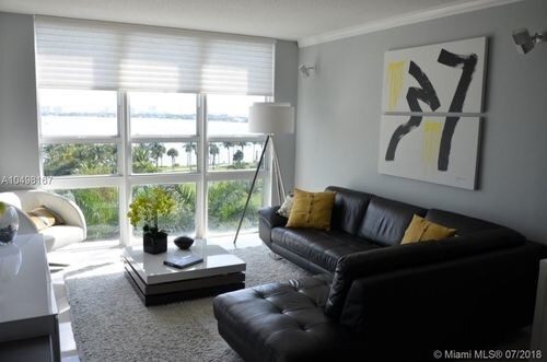 Foto del edificio - 2000 N Bayshore Dr