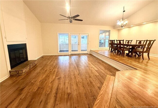Building Photo - 5761 Waterwood Dr