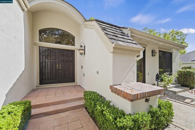 Foto del edificio - 51 Deer Meadow Ln