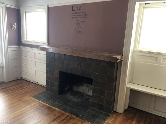 Foto del edificio - 1 br, 1 bath Apartment - Ashland Properties