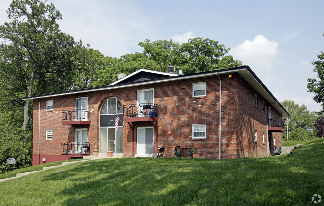 Primary Photo - Ashby Square Apartments