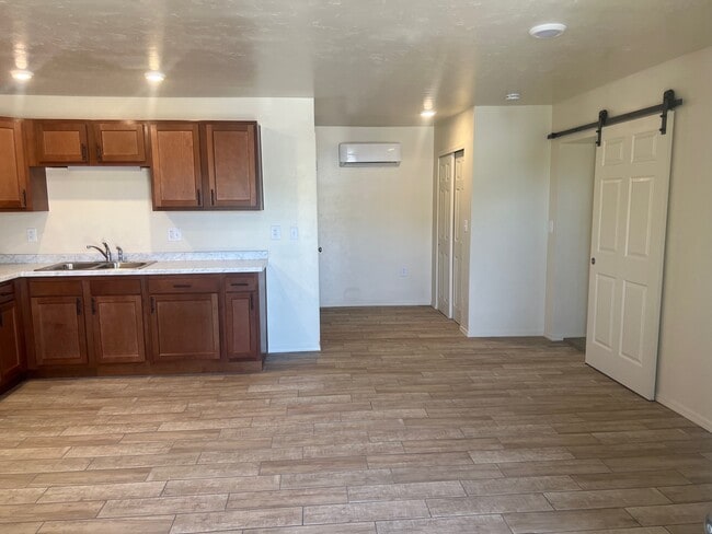 Kitchen - 1001 Elledge Dr