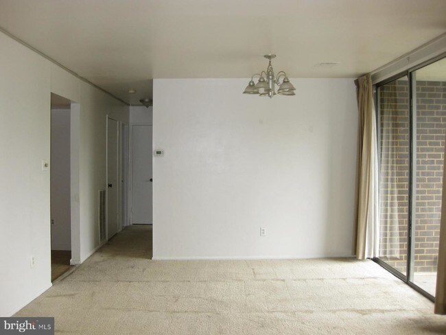 Foto del edificio - 10202 Prince Pl