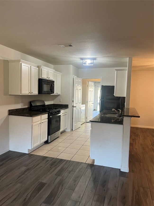 Building Photo - 9919 Opal Rock Dr