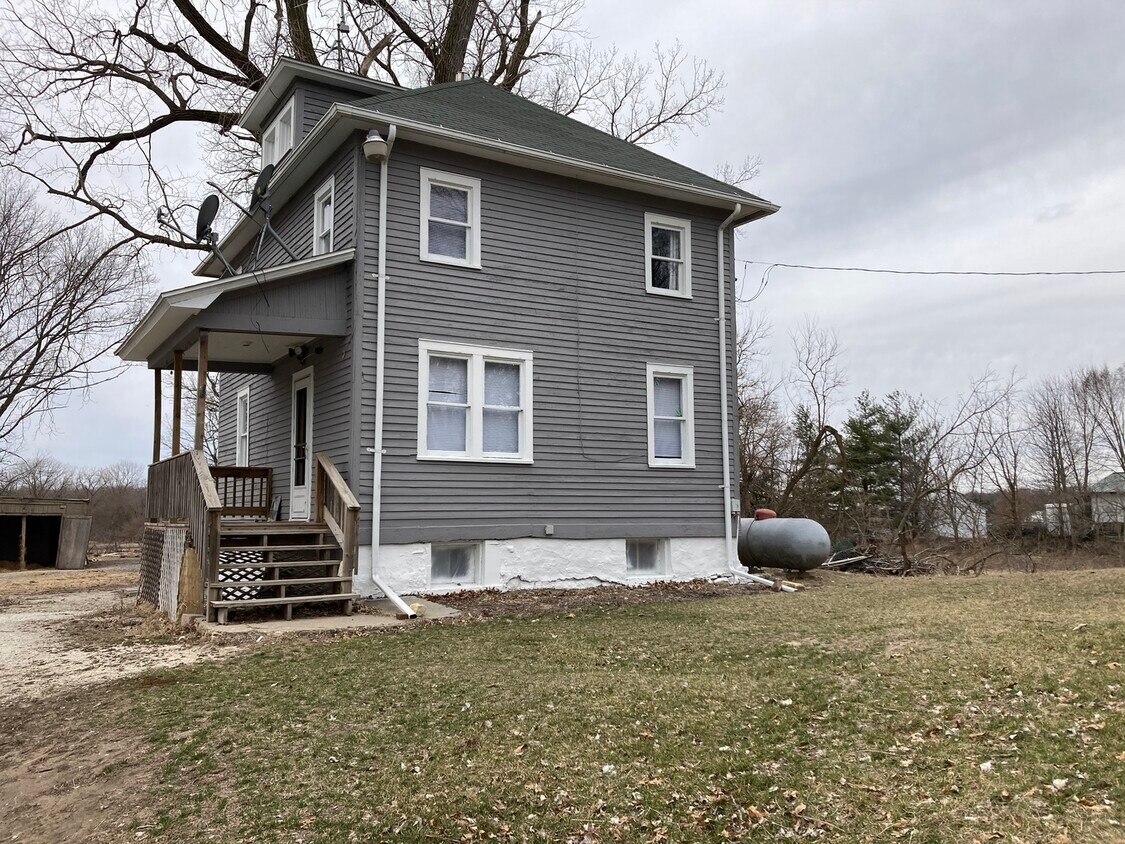 Primary Photo - 1702 Morbitzer Rd
